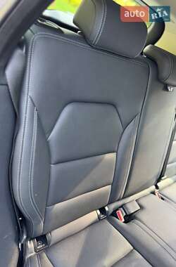 Хэтчбек Mercedes-Benz B-Class 2016 в 