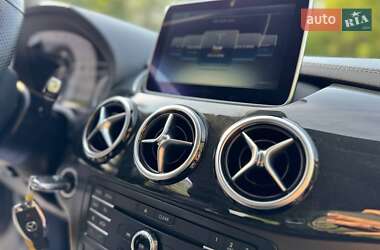 Хэтчбек Mercedes-Benz B-Class 2016 в 