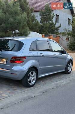 Хэтчбек Mercedes-Benz B-Class 2007 в 