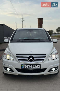 Хэтчбек Mercedes-Benz B-Class 2011 в 