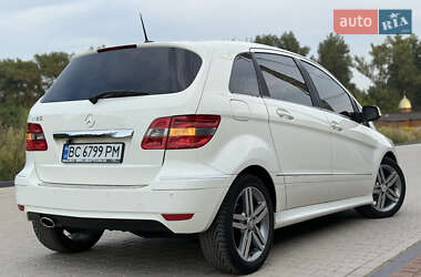 Хэтчбек Mercedes-Benz B-Class 2011 в 