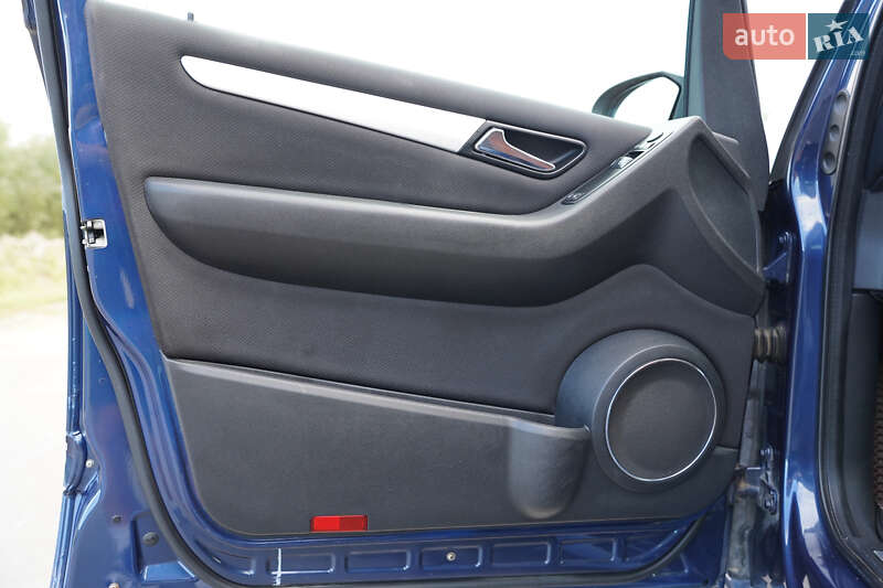 Хетчбек Mercedes-Benz B-Class 2006 в Івано-Франківську фото 29 Хетчбек Mercedes-Benz B-Class 2006 в Івано-Франківську