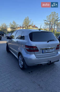 Хэтчбек Mercedes-Benz B-Class 2008 в 