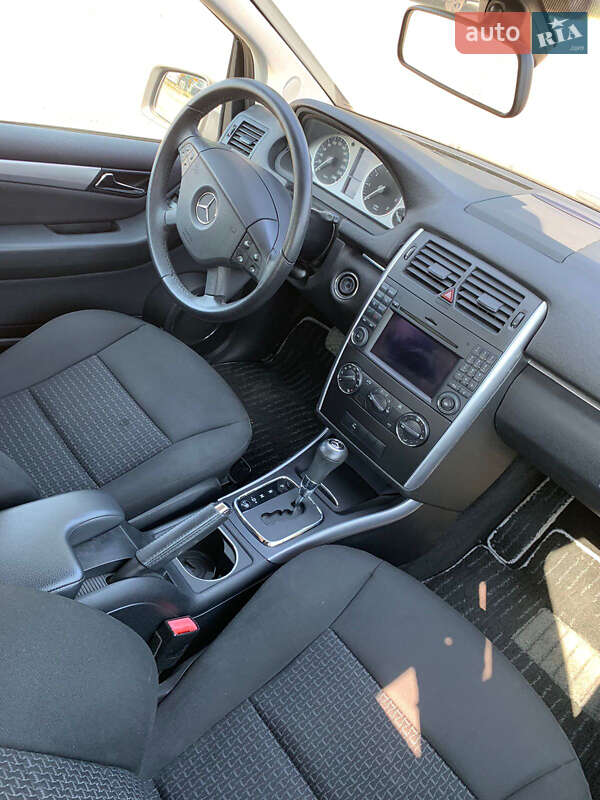 Хэтчбек Mercedes-Benz B-Class 2010 в Киеве