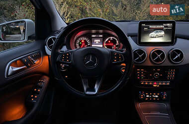 Хэтчбек Mercedes-Benz B-Class 2016 в 