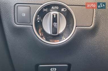 Хэтчбек Mercedes-Benz B-Class 2017 в 