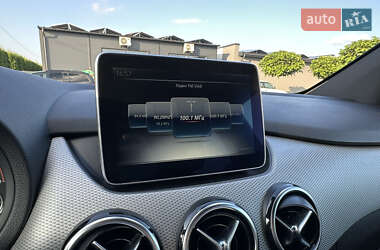 Хэтчбек Mercedes-Benz B-Class 2016 в 