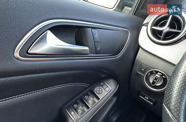 Хэтчбек Mercedes-Benz B-Class 2016 в 