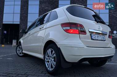 Хэтчбек Mercedes-Benz B-Class 2011 в 
