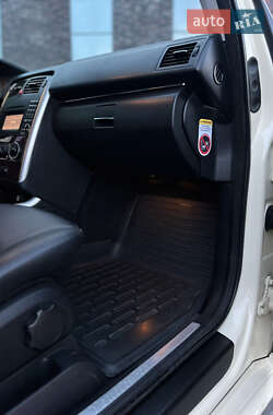 Хэтчбек Mercedes-Benz B-Class 2011 в 