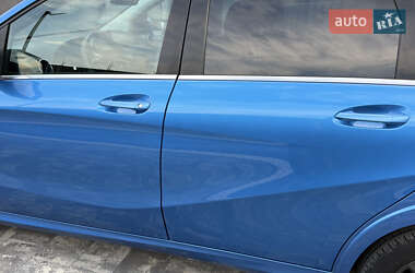 Хэтчбек Mercedes-Benz B-Class 2015 в 
