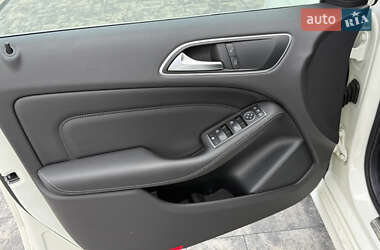 Хэтчбек Mercedes-Benz B-Class 2015 в 