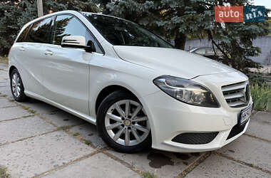 Хэтчбек Mercedes-Benz B-Class 2013 в 