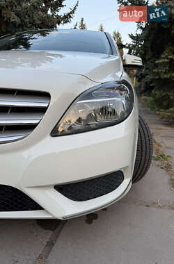 Хэтчбек Mercedes-Benz B-Class 2013 в 