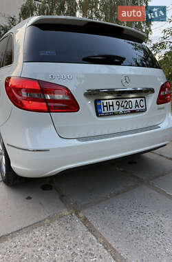 Хэтчбек Mercedes-Benz B-Class 2013 в 
