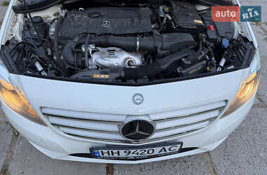 Хэтчбек Mercedes-Benz B-Class 2013 в 
