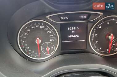 Хэтчбек Mercedes-Benz B-Class 2017 в 