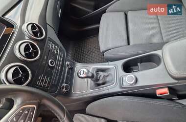 Хэтчбек Mercedes-Benz B-Class 2017 в 