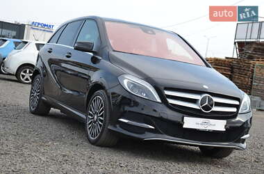 Хэтчбек Mercedes-Benz B-Class 2015 в 