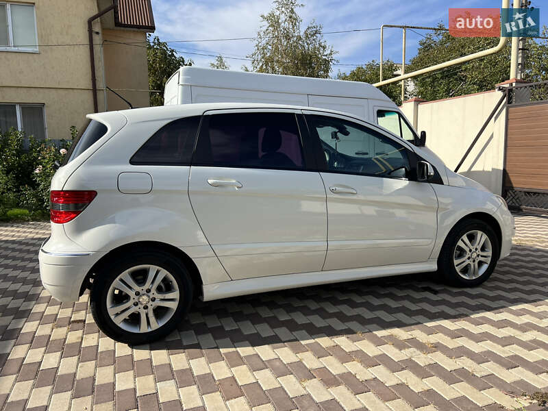 Хэтчбек Mercedes-Benz B-Class 2010 в Одессе фото 10 Хэтчбек Mercedes-Benz B-Class 2010 в Одессе