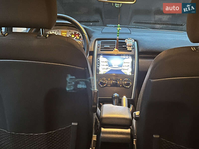Хэтчбек Mercedes-Benz B-Class 2011 в Львове