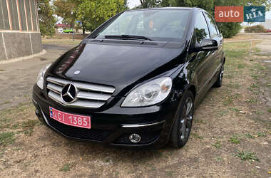 Хэтчбек Mercedes-Benz B-Class 2009 в 