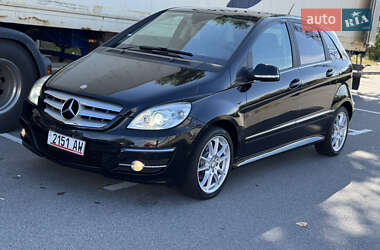 Хэтчбек Mercedes-Benz B-Class 2010 в 