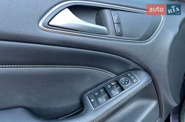Хэтчбек Mercedes-Benz B-Class 2015 в 