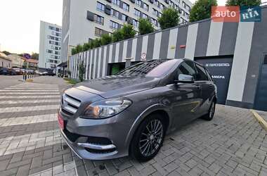 Хэтчбек Mercedes-Benz B-Class 2015 в 