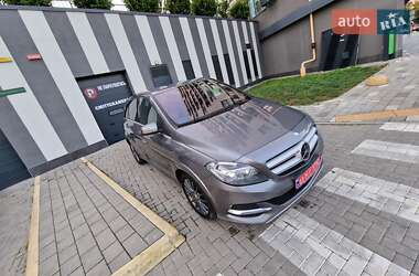 Хэтчбек Mercedes-Benz B-Class 2015 в 