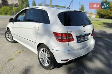 Хэтчбек Mercedes-Benz B-Class 2010 в 