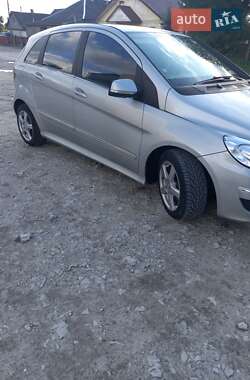 Хетчбек Mercedes-Benz B-Class 2011 в 