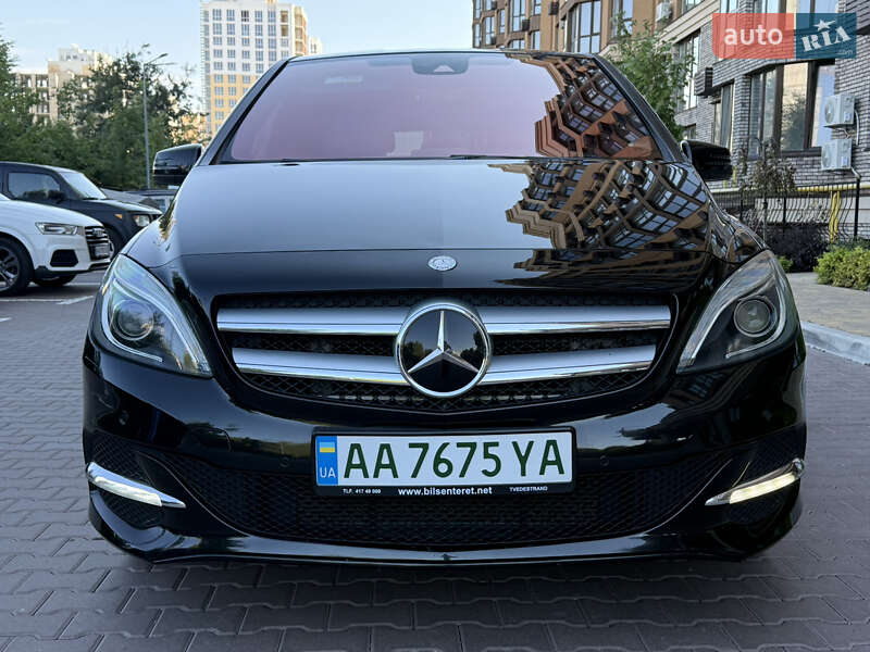 Хэтчбек Mercedes-Benz B-Class 2015 в Киеве
