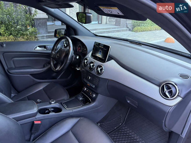 Хэтчбек Mercedes-Benz B-Class 2015 в Киеве