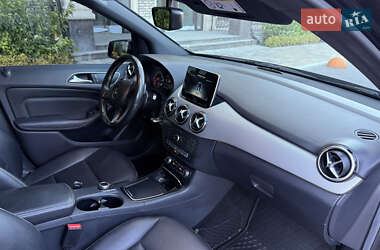 Хэтчбек Mercedes-Benz B-Class 2015 в 