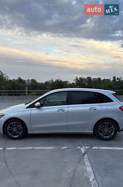 Хэтчбек Mercedes-Benz B-Class 2019 в 