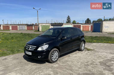 Хэтчбек Mercedes-Benz B-Class 2009 в 