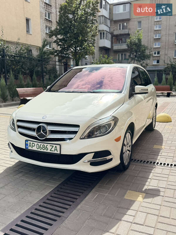Хэтчбек Mercedes-Benz B-Class 2014 в Запорожье