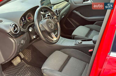 Хэтчбек Mercedes-Benz B-Class 2017 в 