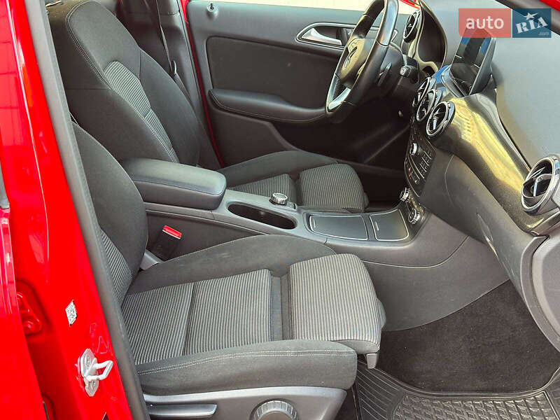 Хэтчбек Mercedes-Benz B-Class 2017 в Одессе