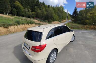 Хэтчбек Mercedes-Benz B-Class 2013 в 