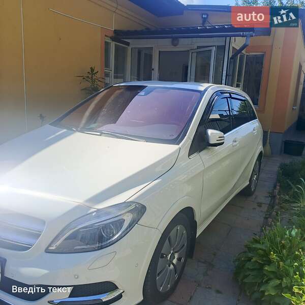 Хэтчбек Mercedes-Benz B-Class 2015 в Киеве