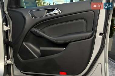 Хэтчбек Mercedes-Benz B-Class 2017 в 