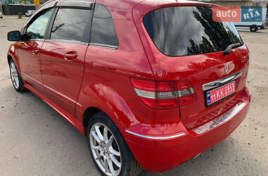 Хетчбек Mercedes-Benz B-Class 2010 в 