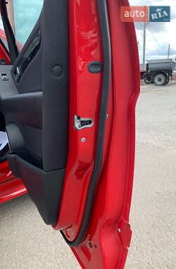 Хетчбек Mercedes-Benz B-Class 2010 в 