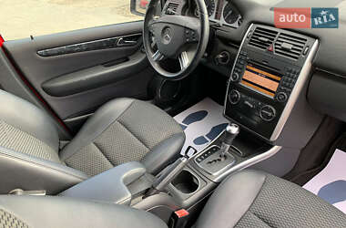 Хетчбек Mercedes-Benz B-Class 2010 в 