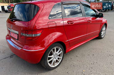 Хетчбек Mercedes-Benz B-Class 2010 в 