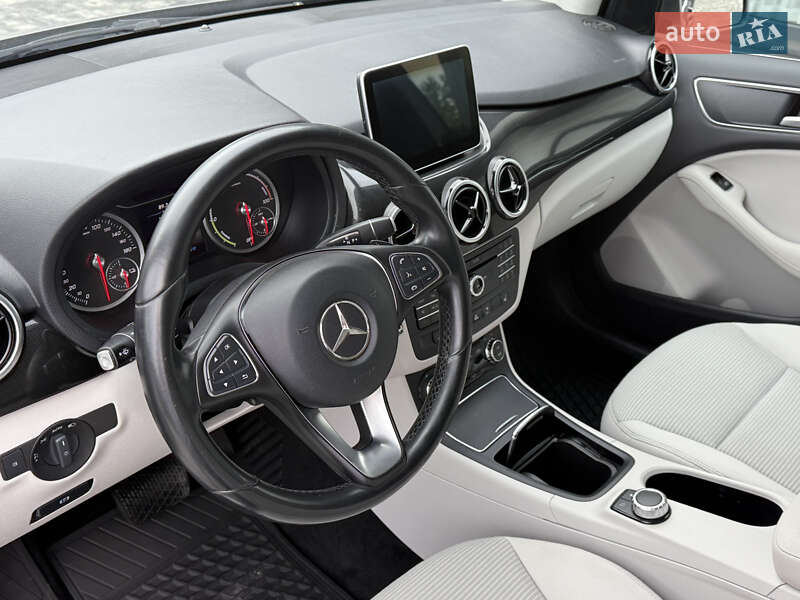 Хэтчбек Mercedes-Benz B-Class 2015 в Ковеле фото 10 Хэтчбек Mercedes-Benz B-Class 2015 в Ковеле