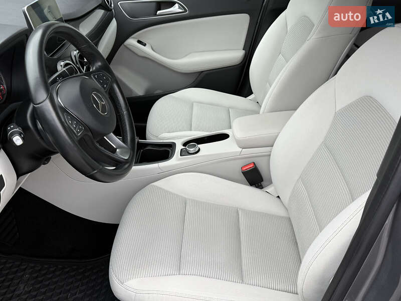 Хэтчбек Mercedes-Benz B-Class 2015 в Ковеле фото 11 Хэтчбек Mercedes-Benz B-Class 2015 в Ковеле