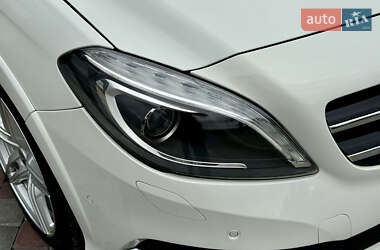 Хэтчбек Mercedes-Benz B-Class 2016 в 